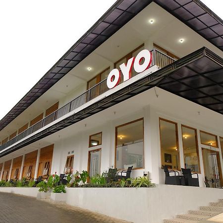 Oyo 446 Hotel Kawi Surapatha Malang Dış mekan fotoğraf
