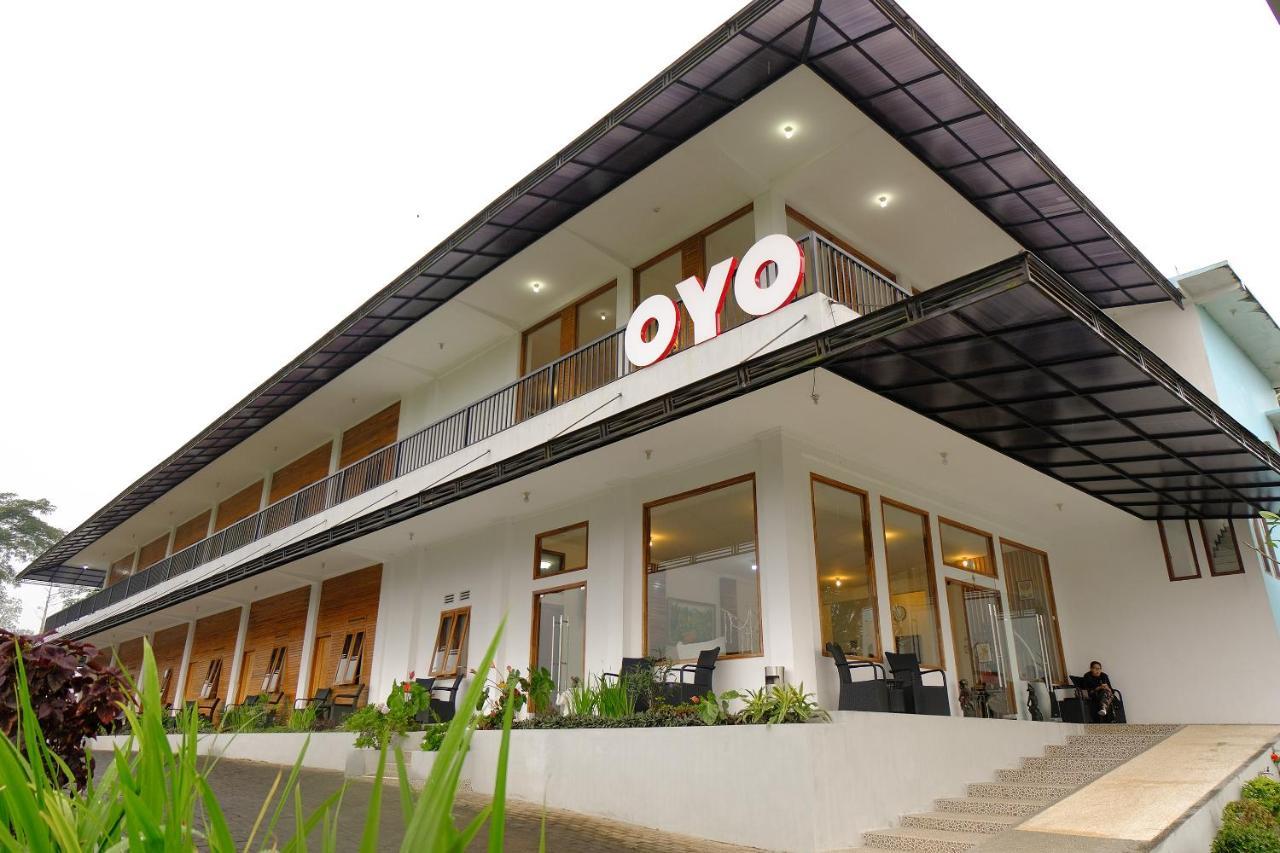 Oyo 446 Hotel Kawi Surapatha Malang Dış mekan fotoğraf