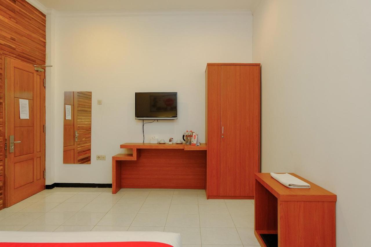 Oyo 446 Hotel Kawi Surapatha Malang Dış mekan fotoğraf