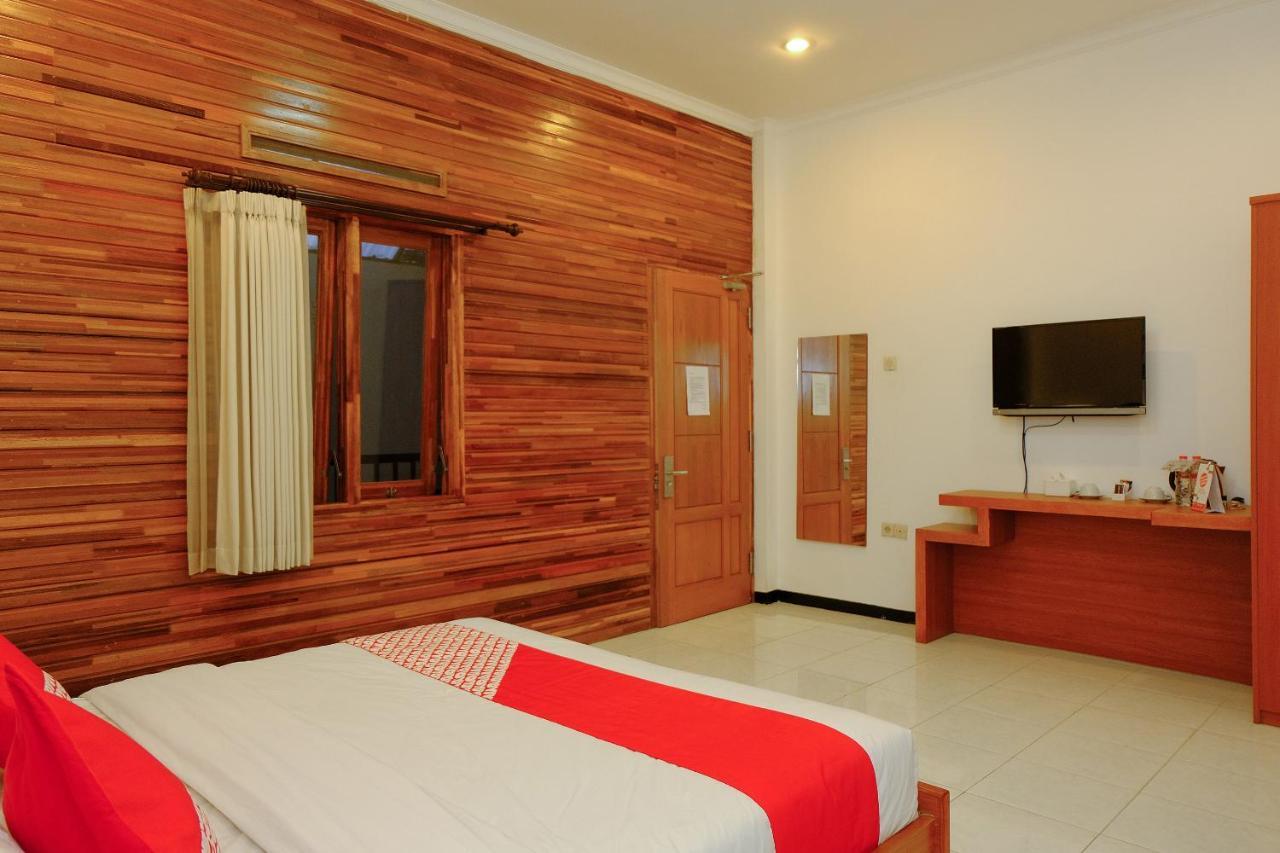 Oyo 446 Hotel Kawi Surapatha Malang Dış mekan fotoğraf