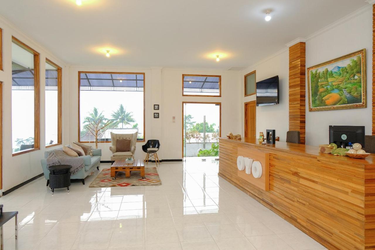 Oyo 446 Hotel Kawi Surapatha Malang Dış mekan fotoğraf