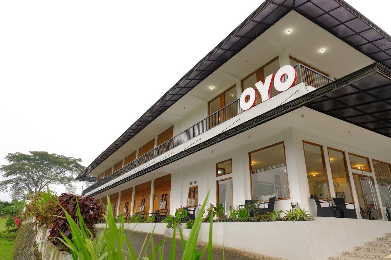 Oyo 446 Hotel Kawi Surapatha Malang Dış mekan fotoğraf