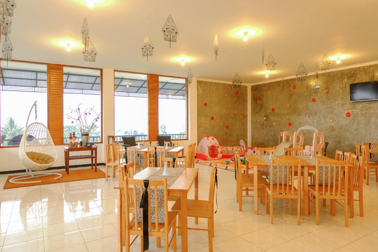 Oyo 446 Hotel Kawi Surapatha Malang Dış mekan fotoğraf