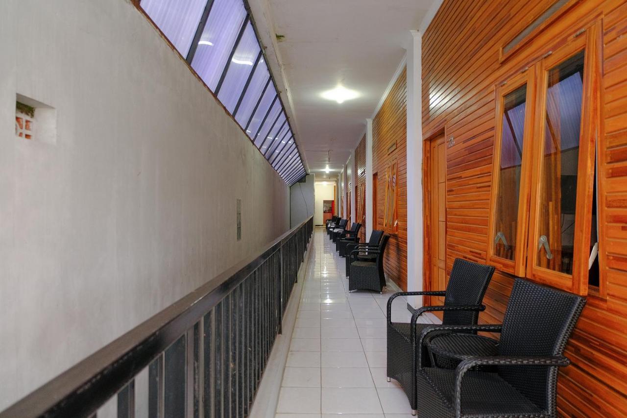 Oyo 446 Hotel Kawi Surapatha Malang Dış mekan fotoğraf