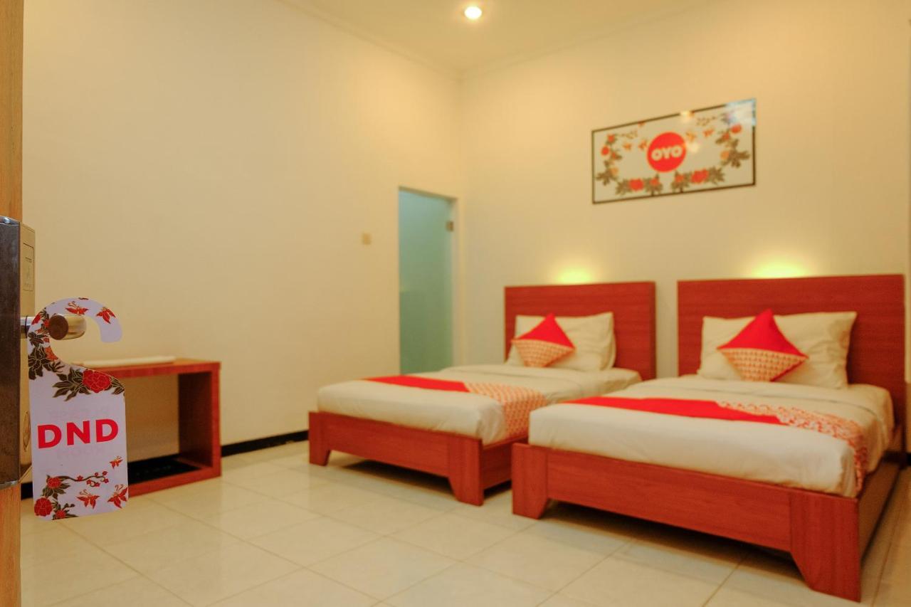 Oyo 446 Hotel Kawi Surapatha Malang Dış mekan fotoğraf
