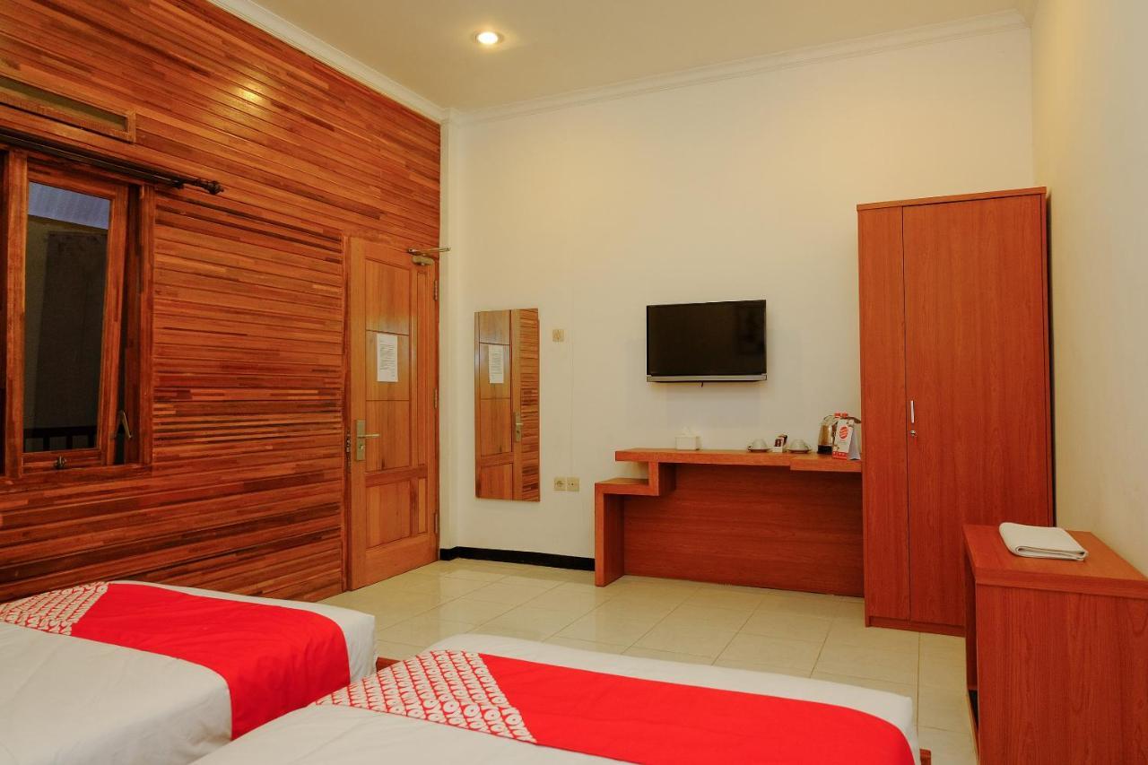 Oyo 446 Hotel Kawi Surapatha Malang Dış mekan fotoğraf