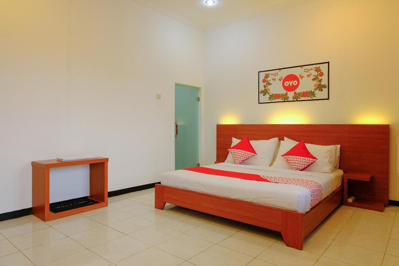 Oyo 446 Hotel Kawi Surapatha Malang Dış mekan fotoğraf