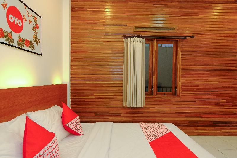 Oyo 446 Hotel Kawi Surapatha Malang Dış mekan fotoğraf